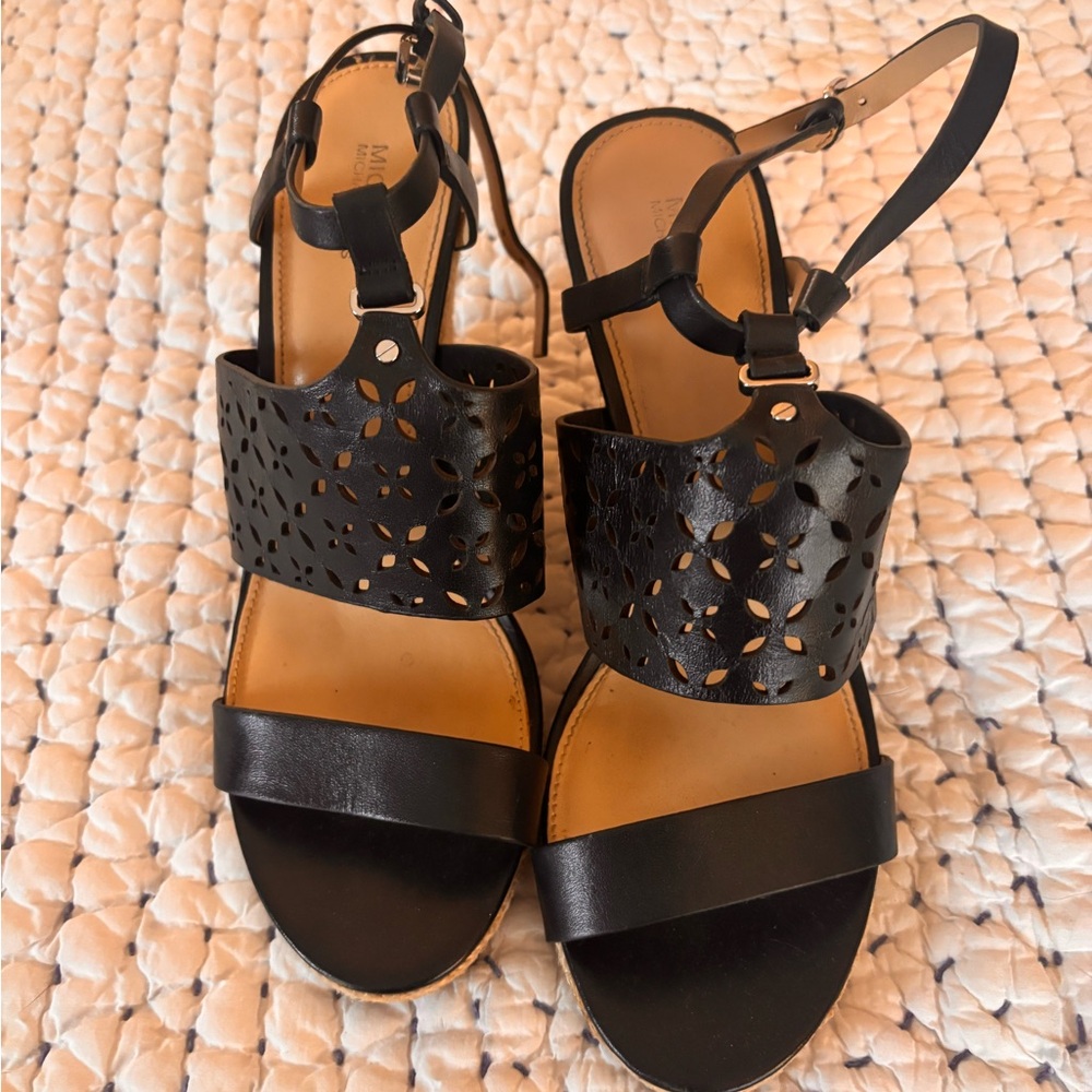 Michael Kors Darci Wedge Black Leather Size 9 Sandal Wedge Heels - Picture 5 of 12